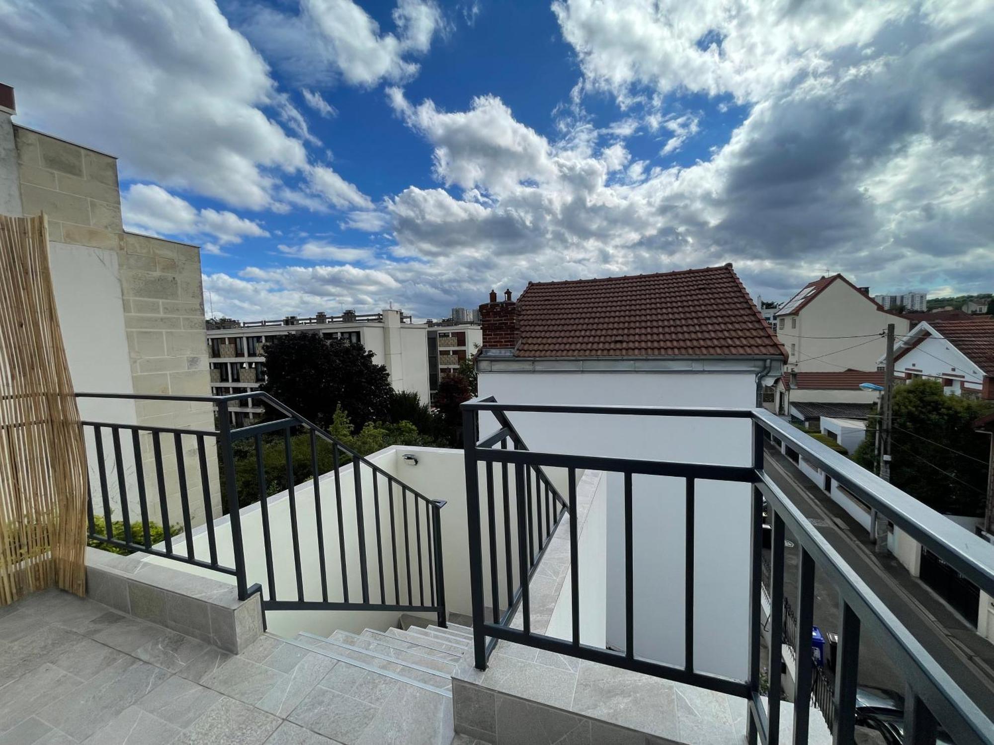 Appartement Avec Terrasse Et Ciel Etoile ! Noisy-le-Sec Exterior photo